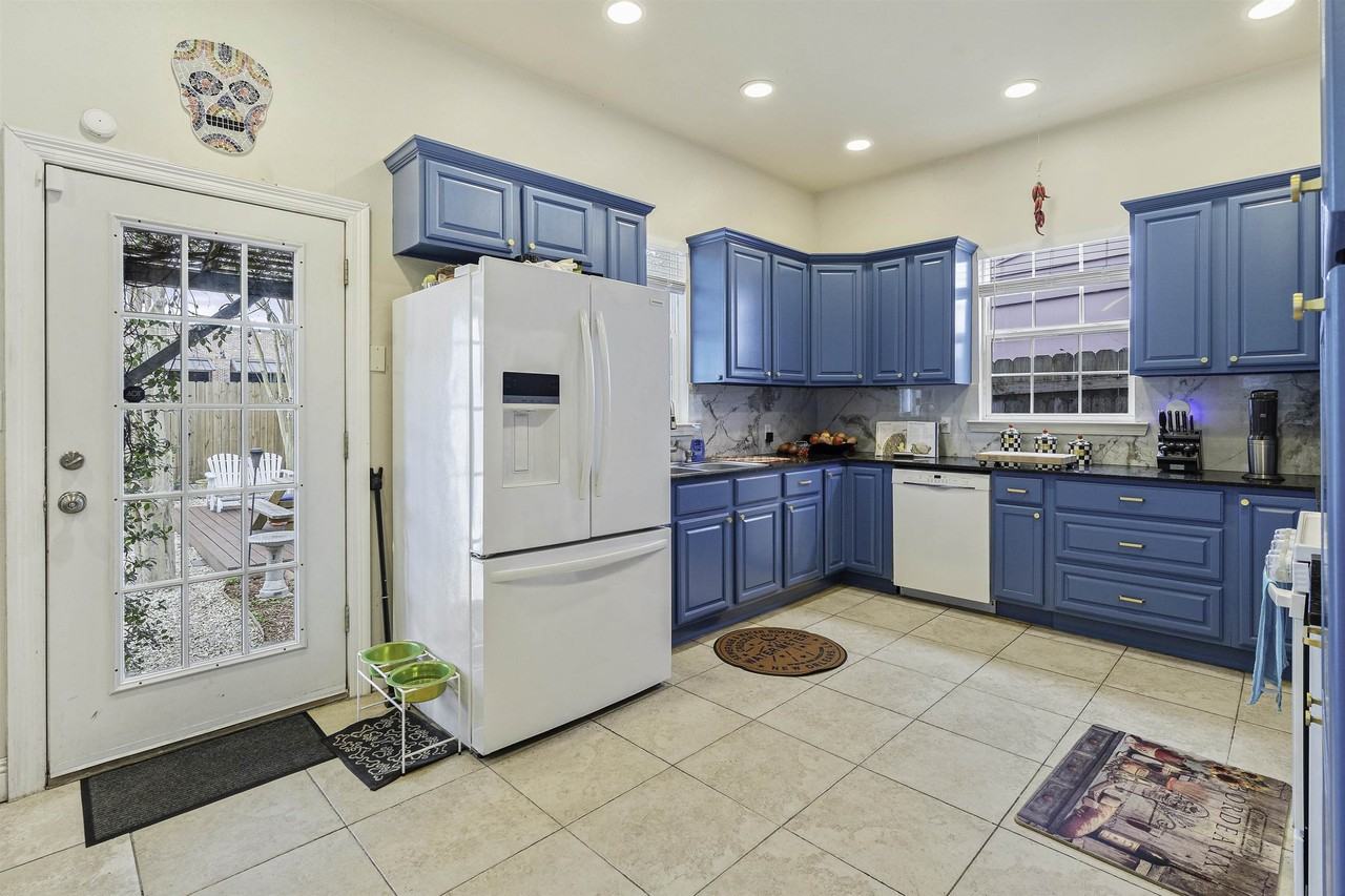 2659 Iberville St - Photo 7 of 15