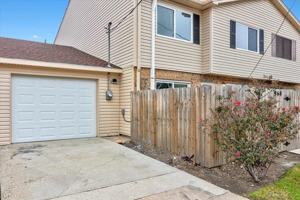 featured image of 968 Park Meadow Dr