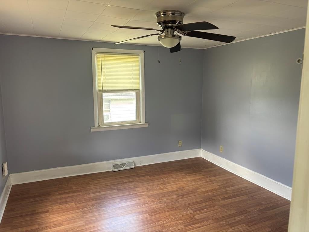111 Maxwell Hill Rd - Photo 3 of 9