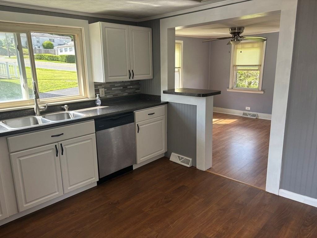 111 Maxwell Hill Rd - Photo 7 of 9