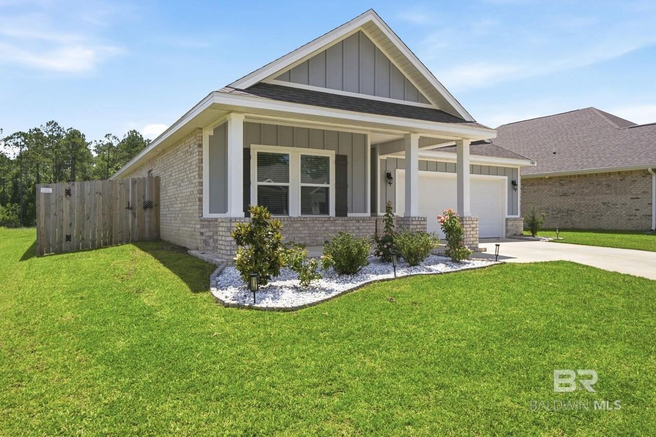 13861 Antler Hill Rd - Photo 2 of 32