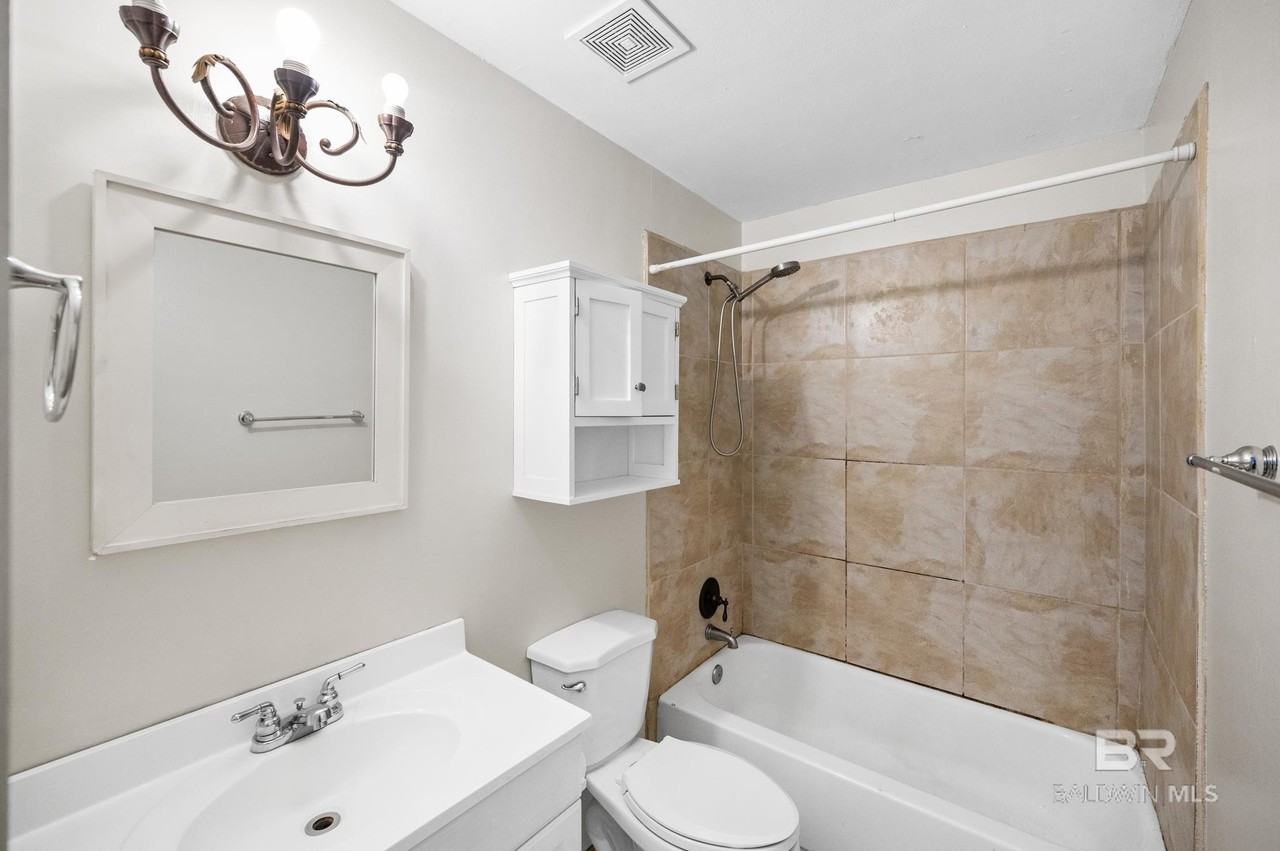 358 Pecan Ave - Photo 6 of 18