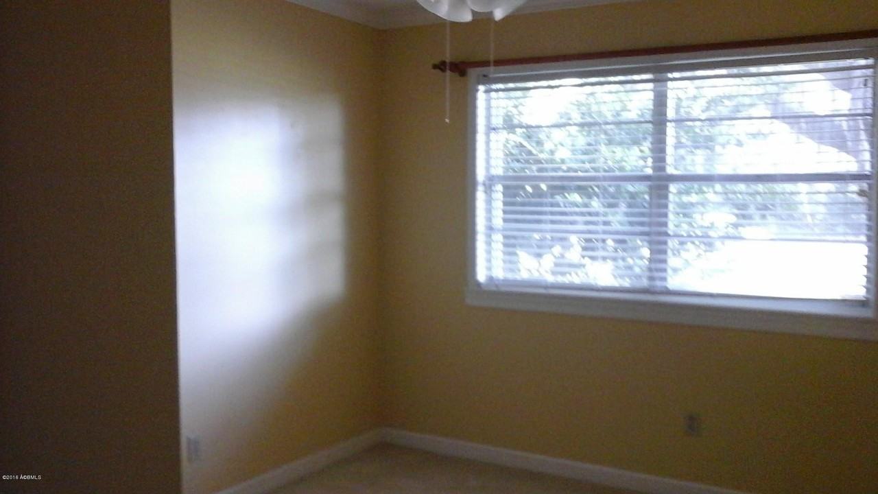 957 Sea Island Pkwy - Photo 5 of 11