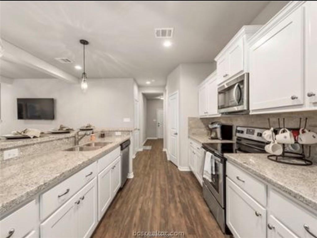 3435 Papa Bear Dr - Photo 4 of 9
