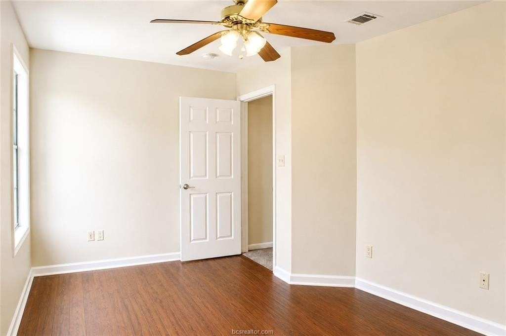 405 Live Oak St #B - Photo 6 of 6
