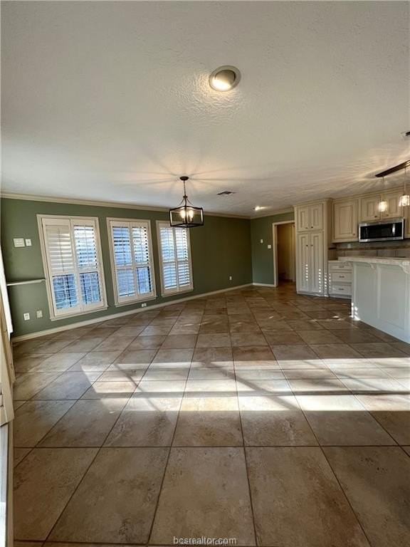 8706 Sandstone Dr - Photo 4 of 26