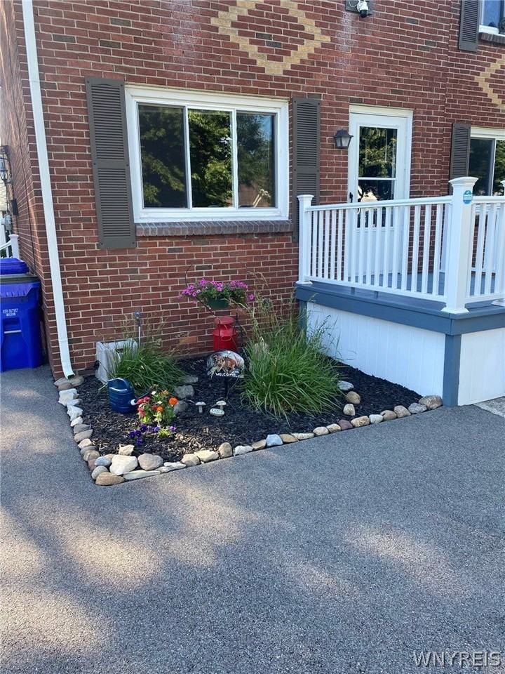 78 Kirkwood Dr - Photo 3 of 25