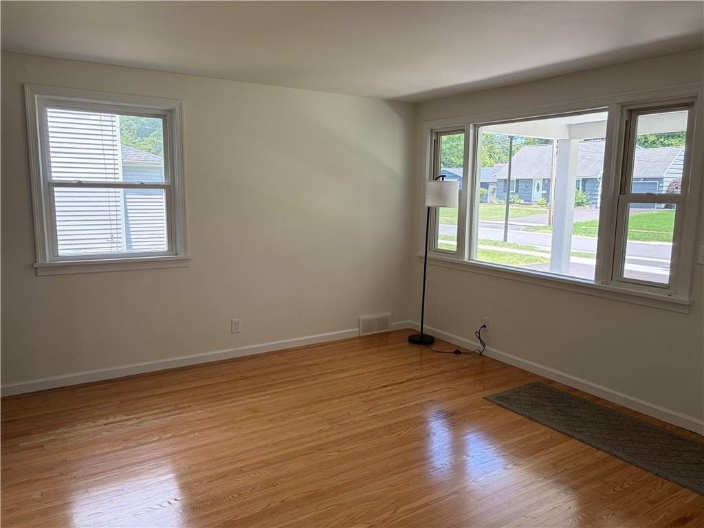 18 Briggs Ave #18 - Photo 4 of 21