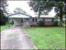 featured image of 905 Norma Ct