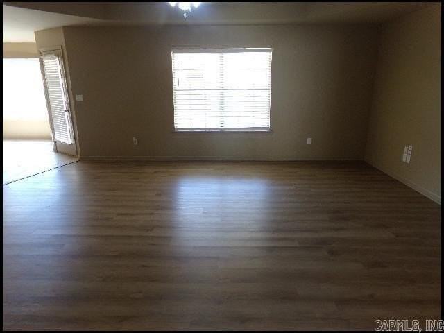 8005 Jasmine Cv - Photo 3 of 17