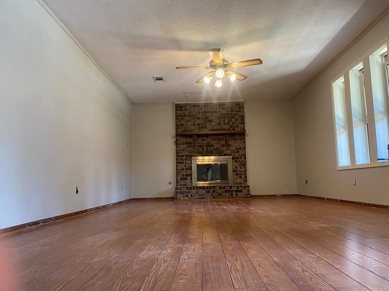 14106 Ridgewood Dr - Photo 4 of 23