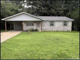 featured image of 31 Crain Dr