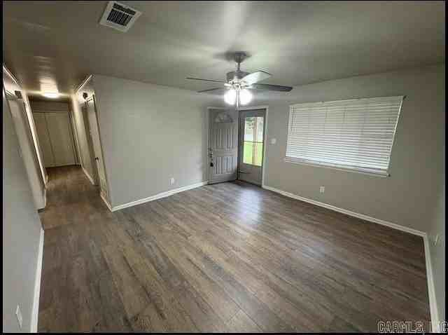 31 Crain Dr - Photo 3 of 24