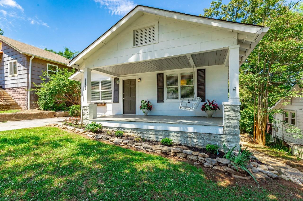 1209 Hanover St - Photo 4 of 50