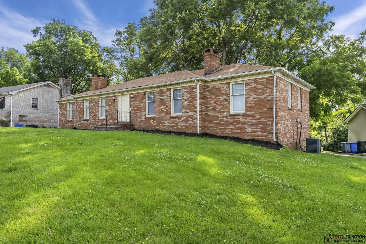1321 Leaning Tree Ln #1 - Photo 3 of 33