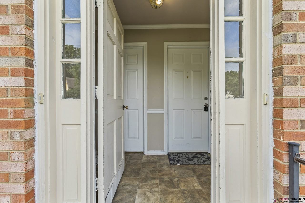 1321 Leaning Tree Ln #1 - Photo 4 of 33