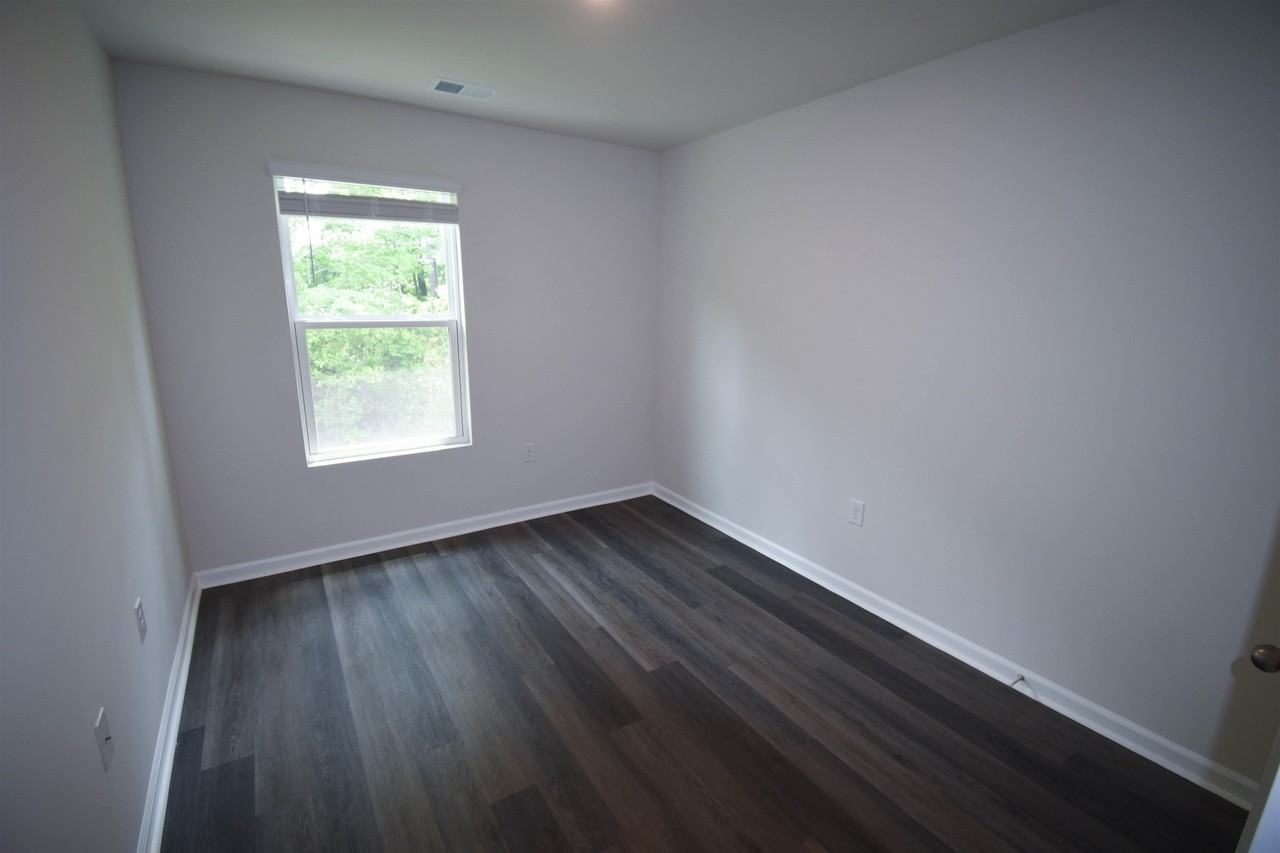 619 Golden Resin Rd - Photo 5 of 14
