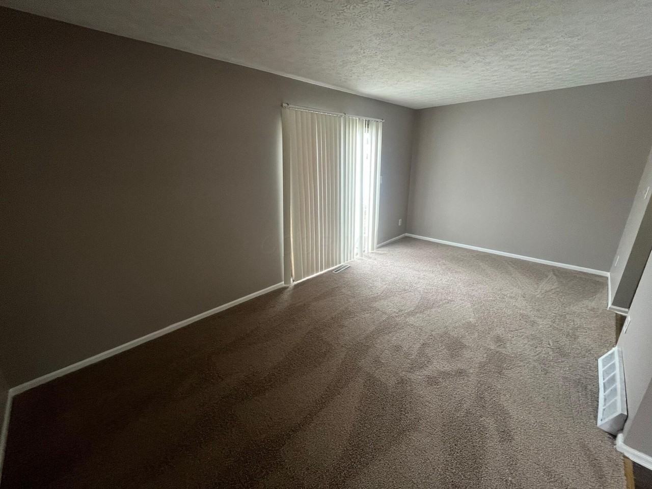 2621 Woodsedge Rd - Photo 3 of 13