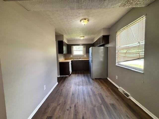 2621 Woodsedge Rd - Photo 4 of 13
