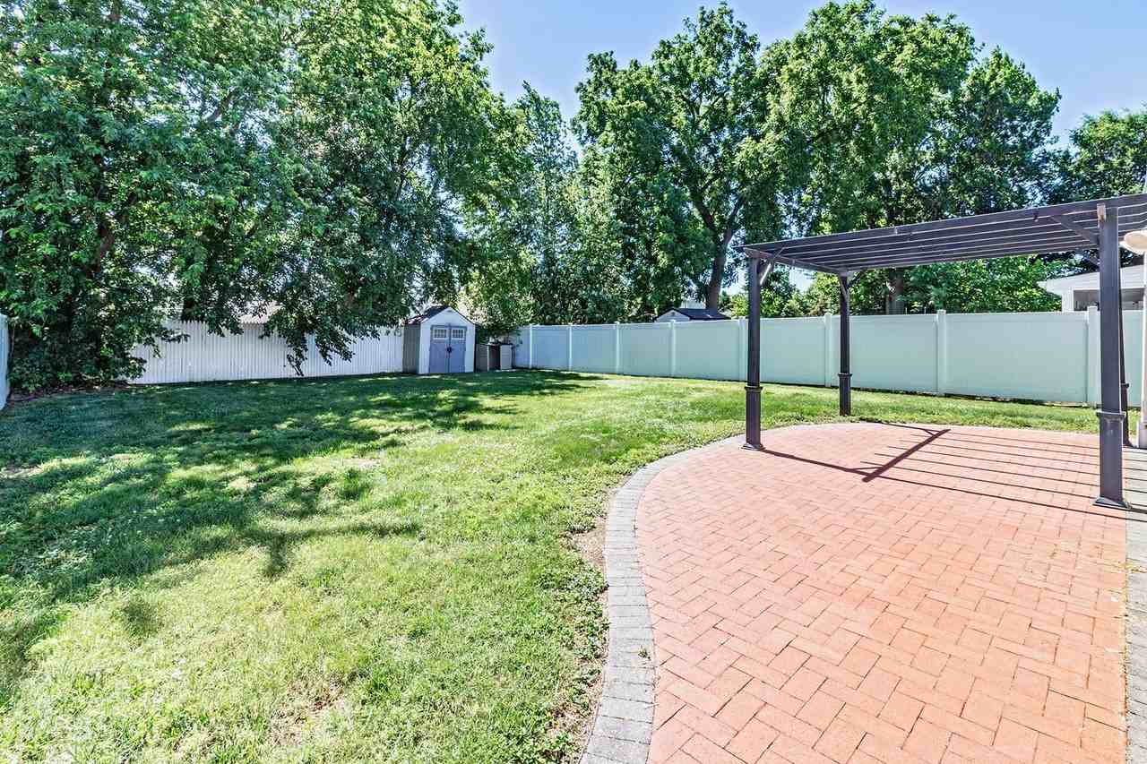 514 Essex Ave - Photo 2 of 36