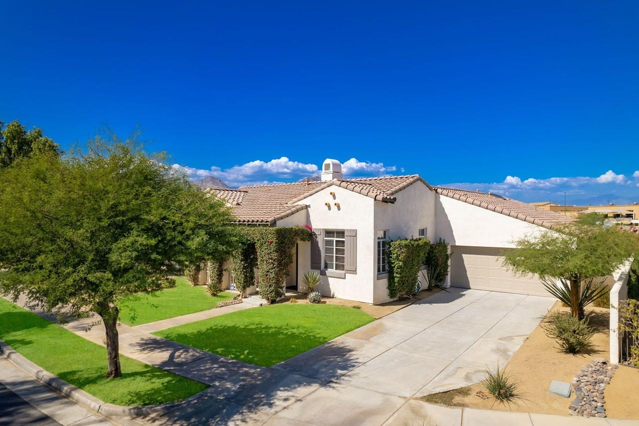 79700 Desert Willow St - Photo 4 of 39