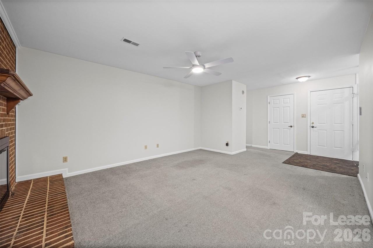 2920 Iron Gate Ln - Photo 5 of 29
