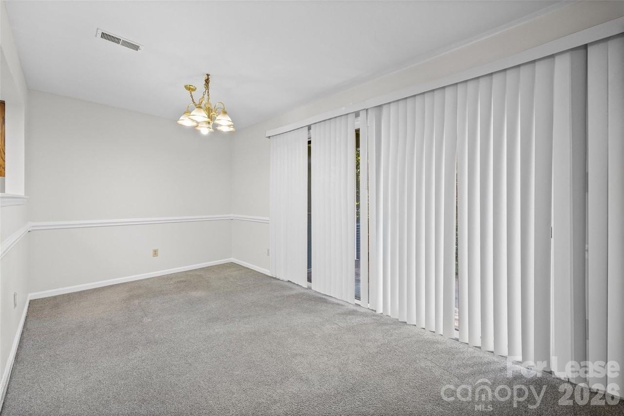 2920 Iron Gate Ln - Photo 7 of 29