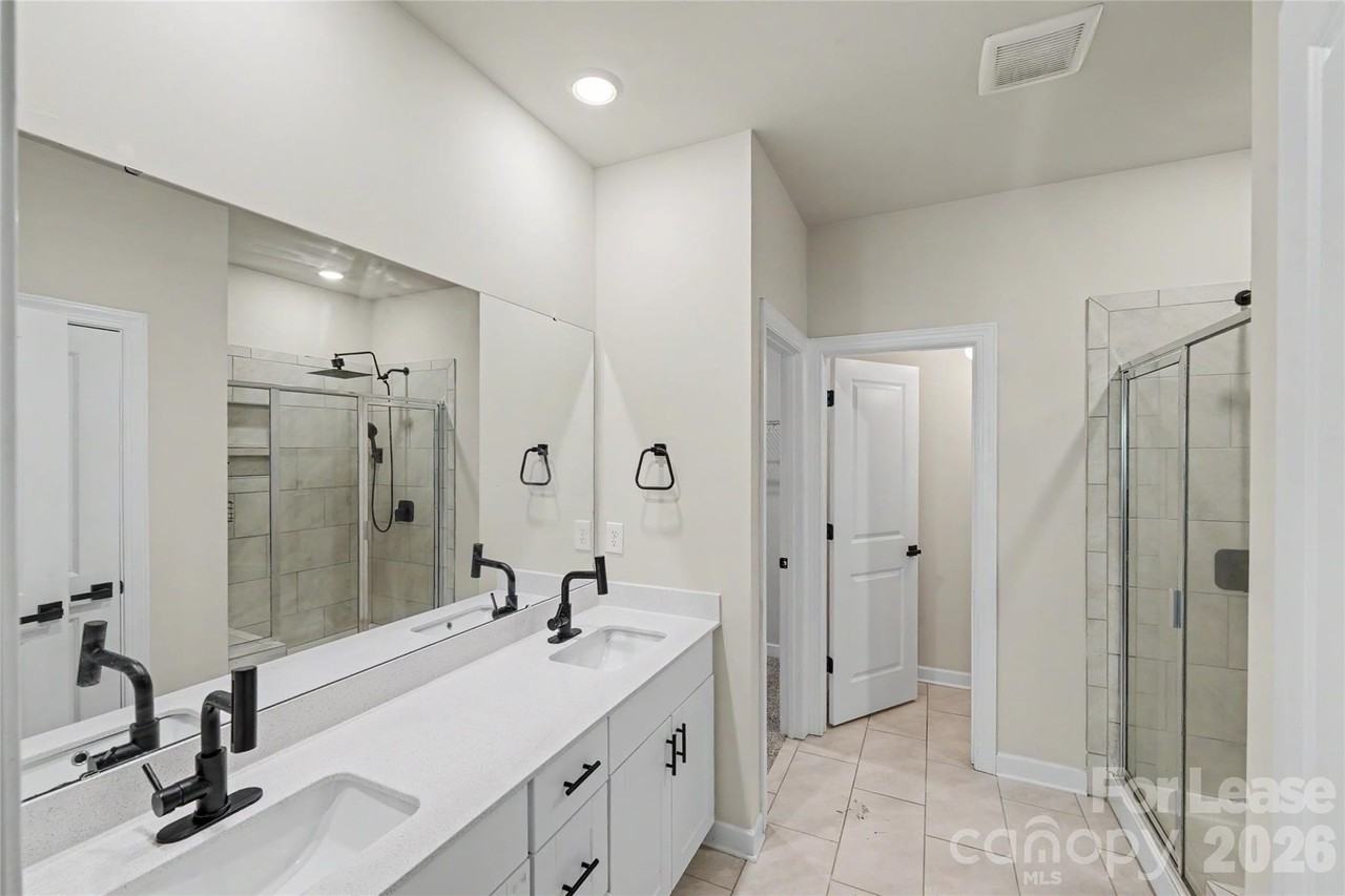 4513 Duplin Dr - Photo 4 of 31