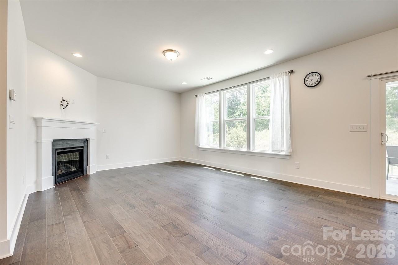 1540 Striped Bass Ln - Photo 6 of 44