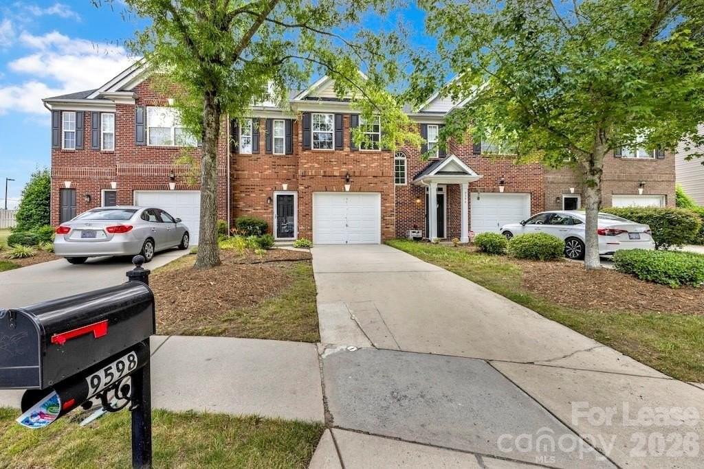 9598 Walkers Glen Dr Nw - Photo 2 of 27
