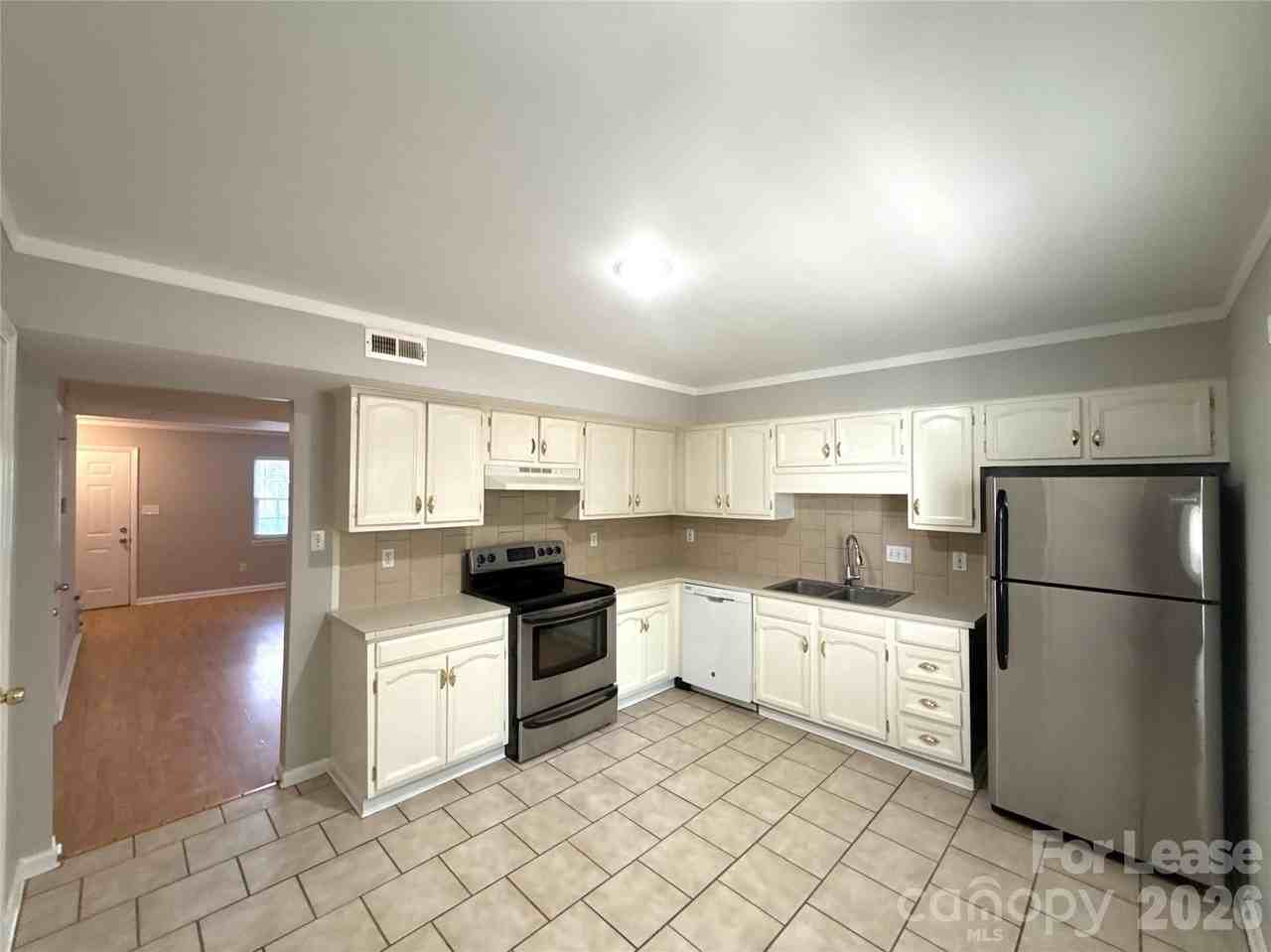 11016 Hunter Trail Ln - Photo 4 of 11