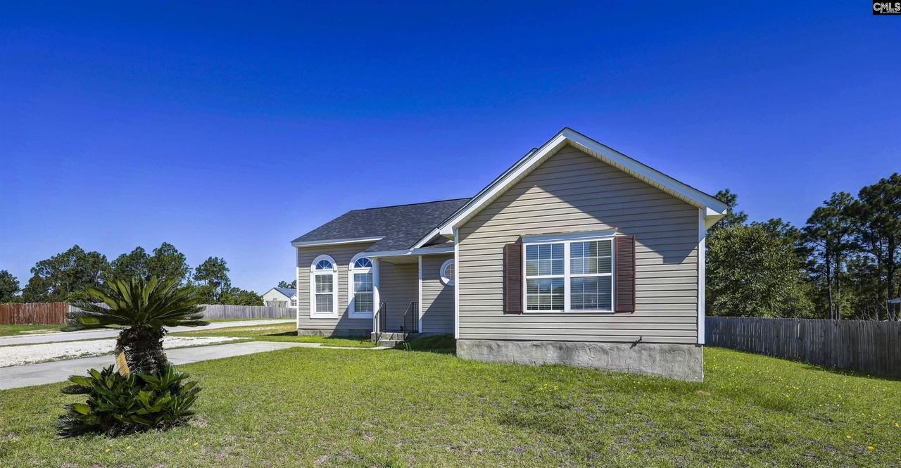 331 Woodcote Dr - Photo 2 of 26