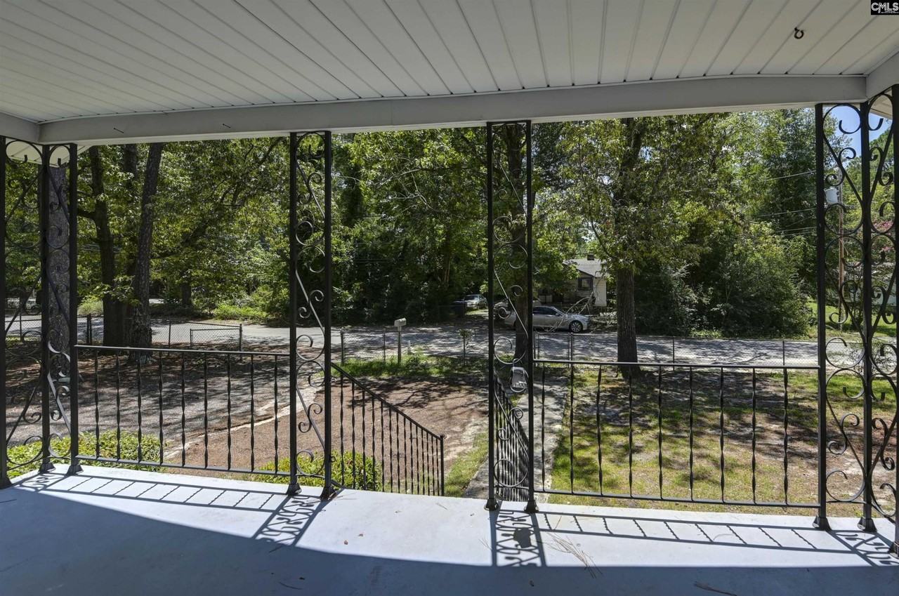 1330 Kingston Rd - Photo 6 of 34