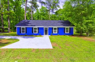 207 Woodlawn St - Photo 1 of 1