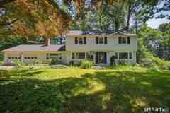 32 Fox Den Rd - Photo 1 of 1