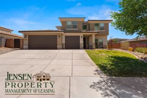 featured image of 3252 E Tanoak Dr