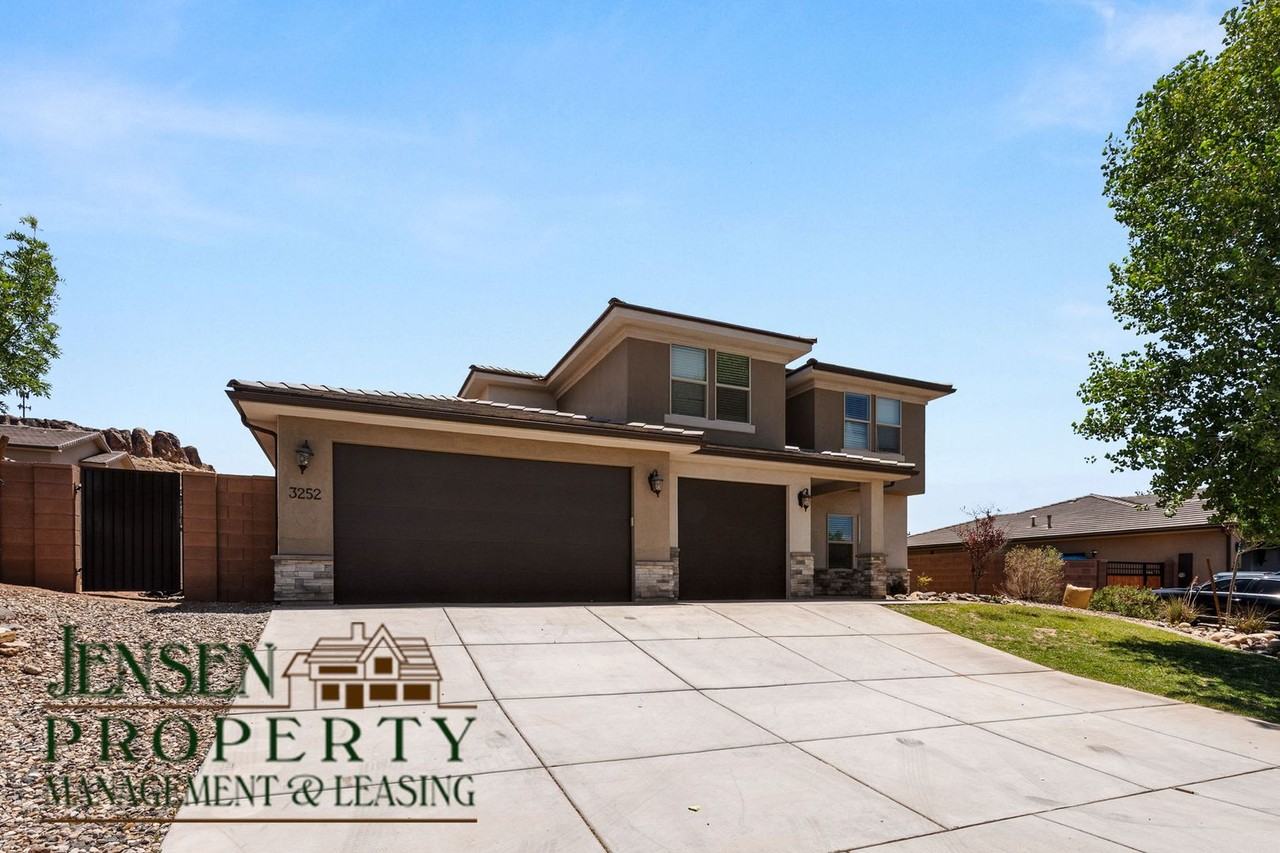 3252 E Tanoak Dr - Photo 3 of 42