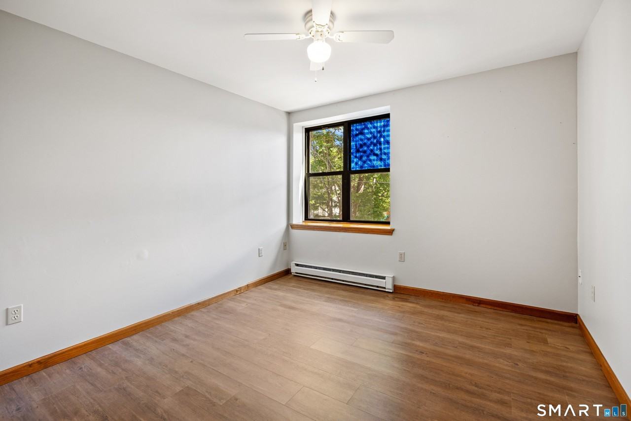 180 N Cherry St #15 - Photo 7 of 21
