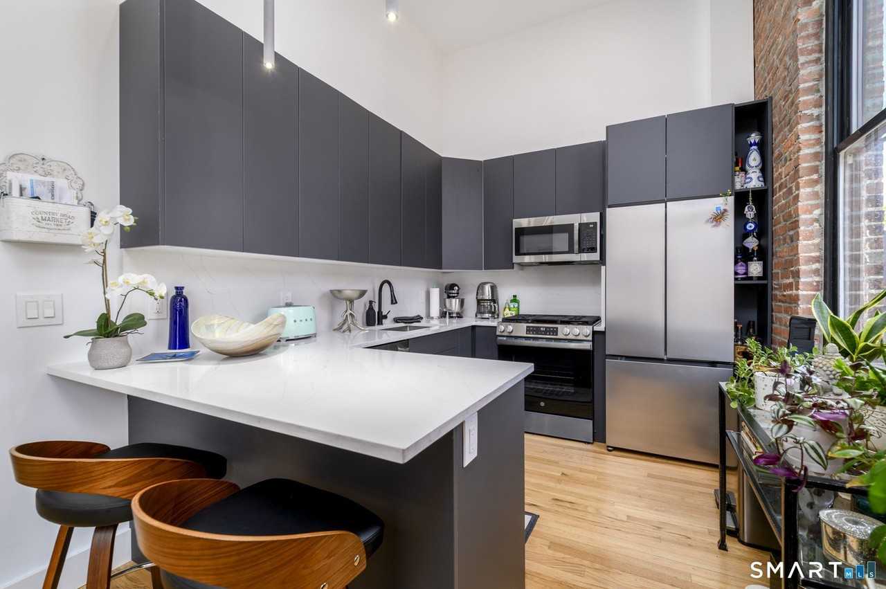 10 Commerce St #3F - Photo 3 of 16
