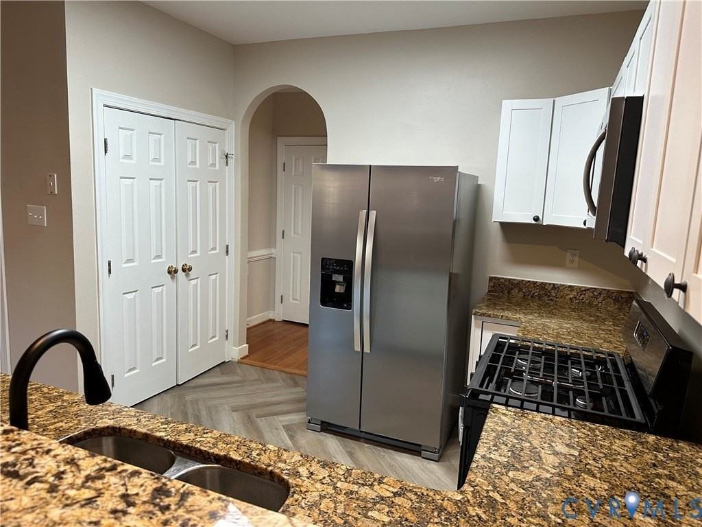 5219 Scotsglen Dr - Photo 3 of 39