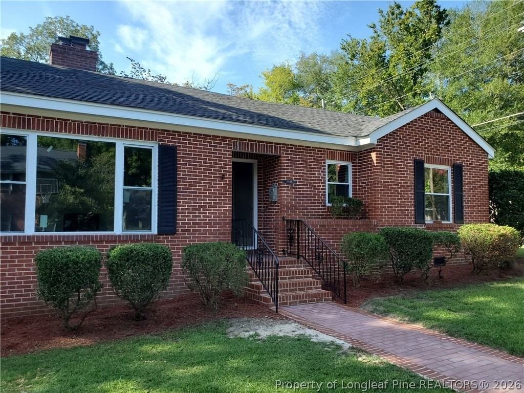 1015 Brook St - Photo 3 of 31