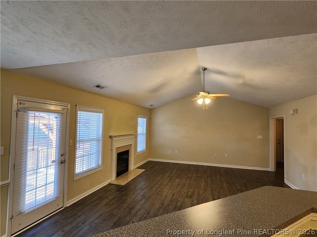 3347 Broomsgrove Dr - Photo 7 of 33