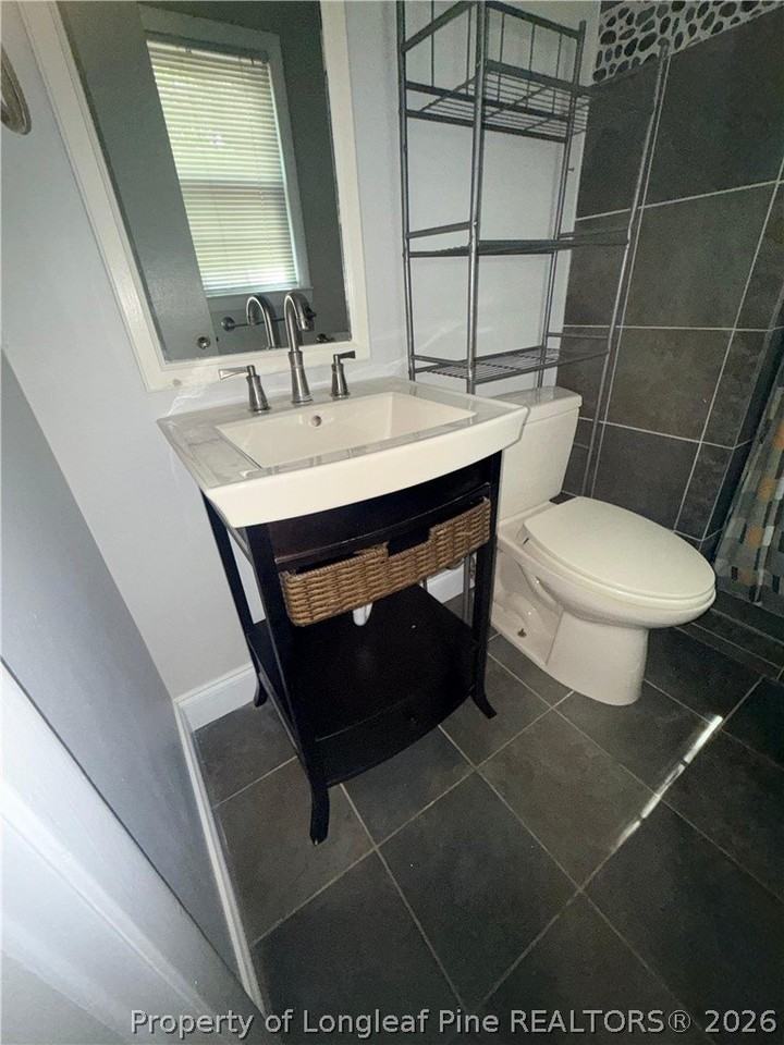 1401 Habersham Dr - Photo 3 of 13