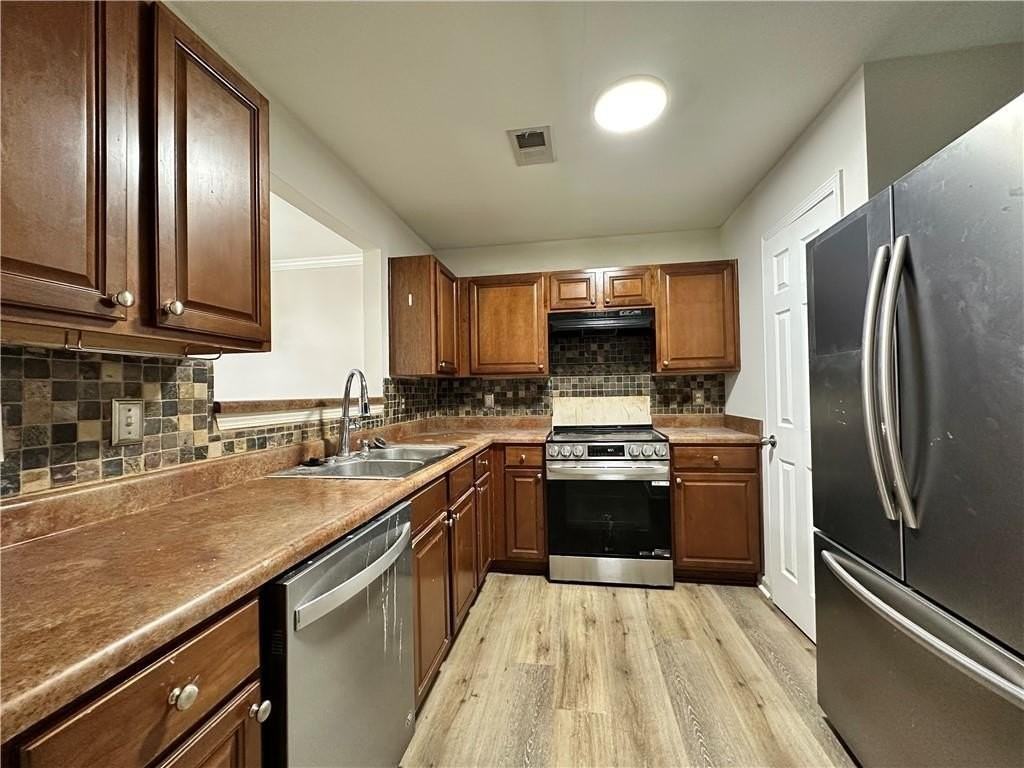 3340 Griffin Way - Photo 3 of 11