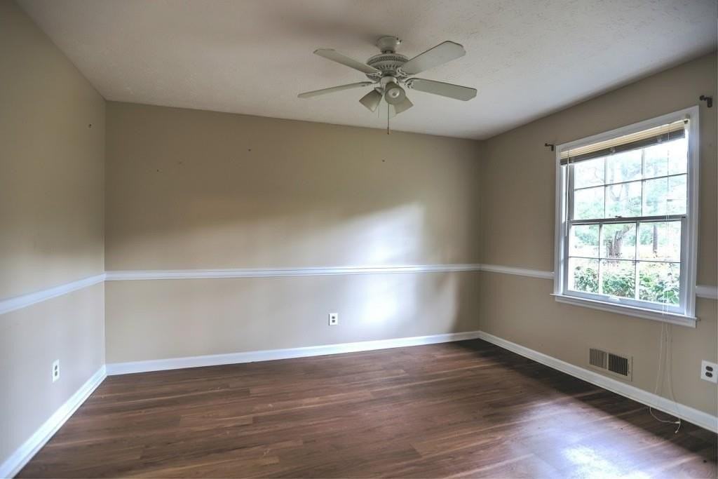 2940 Connie St - Photo 5 of 29
