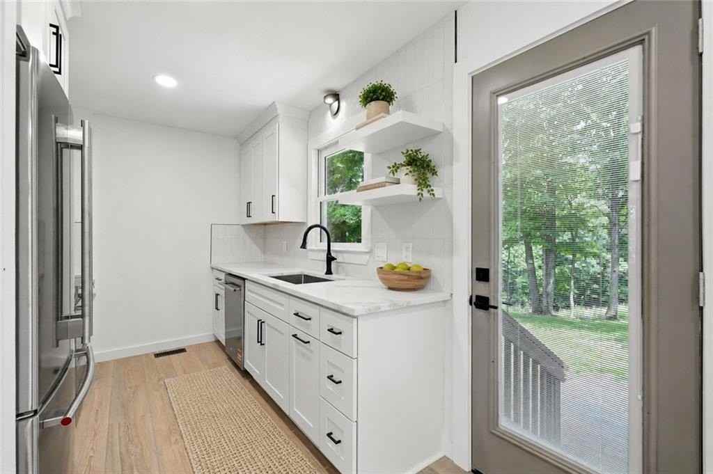 26 Ridgeview Ct - Photo 4 of 23