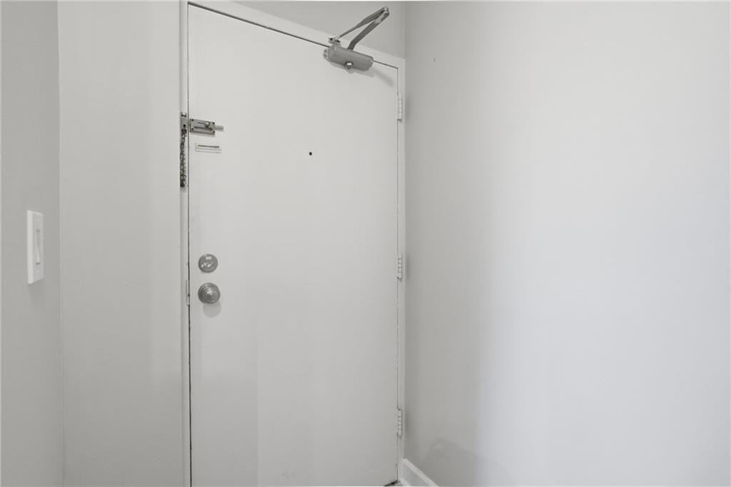 2285 Peachtree Rd Ne #709 - Photo 3 of 32