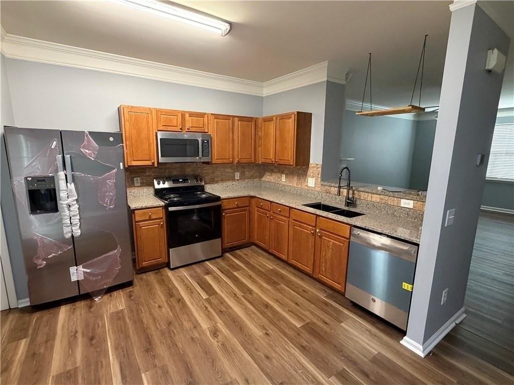 2449 Ivey Crest Cir - Photo 2 of 7