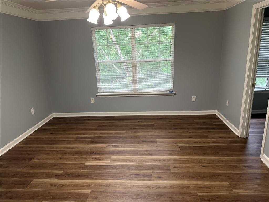 2449 Ivey Crest Cir - Photo 5 of 7