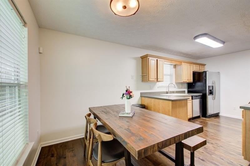 1204 Gates Cir Se - Photo 7 of 27